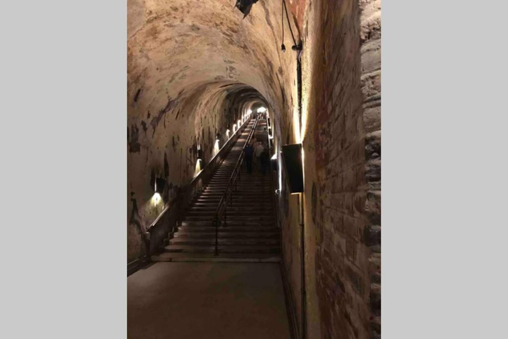 랭스 Superbe Loft 100M2 Proche Cathedrale Avec Parking 아파트 외부 사진